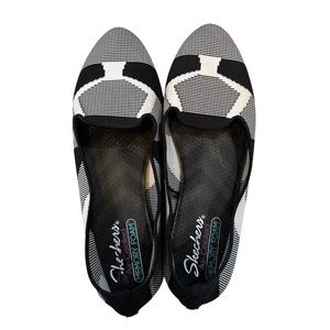 Skechers flats